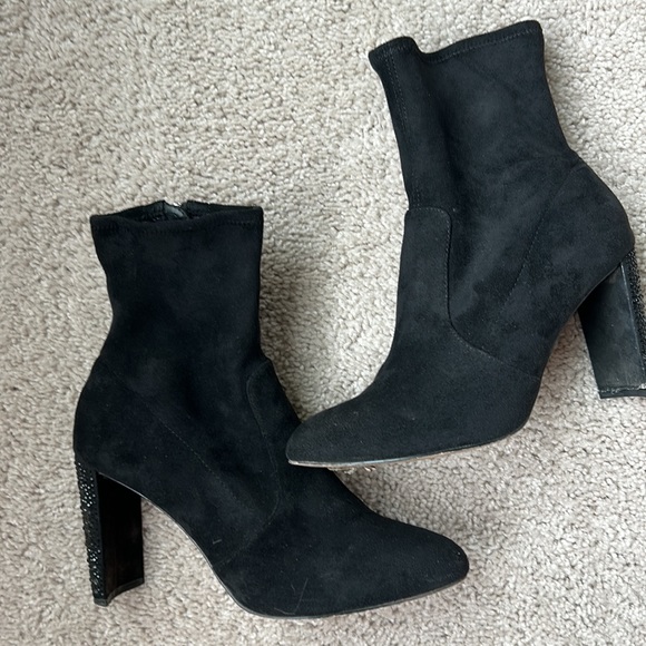 Jewel Badgley Mischka Booties - Picture 10 of 12